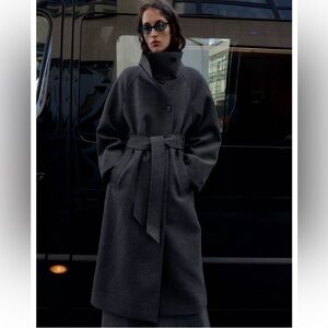 SOFT HIGH-NECK BELTED COAT